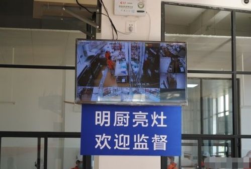 校园午餐 吃倒 一片学生,校长无奈痛哭,官方回应事情反转来了
